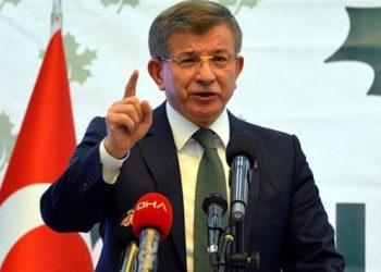Davutoğlu: Gazetecilerin gözaltına alınmasına karşıyım