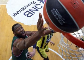 Fenerbahçe, Tonye Jekiri’ye resmi imzayı attırdı