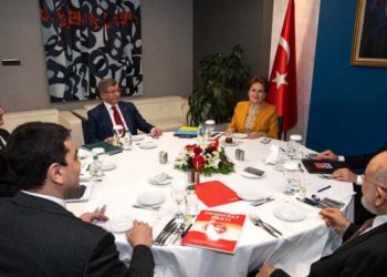 Altılı masa pazar günü cumhurbaşkanı adayını konuşacak