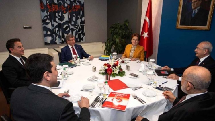 Altılı masa pazar günü cumhurbaşkanı adayını konuşacak