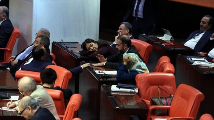 TBMM 1 Ekim’e kadar tatile girdi