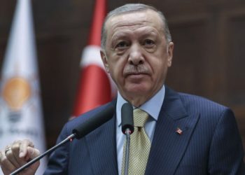 Erdoğan soğuk algınlığı geçirdi, miting ertelendi