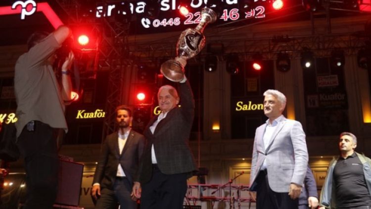 Sahnede de ‘joker’: Yıldırım, Murat Dalkılıç’ın boşluğunu doldurdu