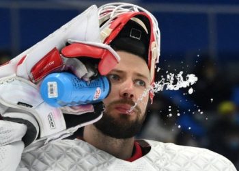 Rus hokey yıldızı Ivan Fedotov, Amerika’ya gidecekken tutuklandı