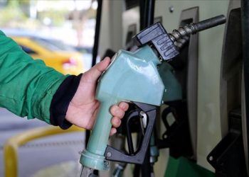 Benzin zammı iptal edildi