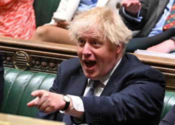 Johnson’ı koltuğundan Türkçe konuşması etmiş!
