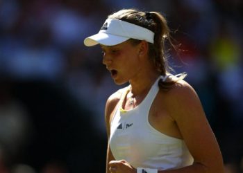 Wimbledon’da tarihi zafer! Şampiyon Elena Rybakina