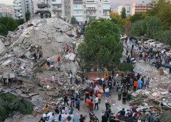 İzmir’de depremzedelere yapılan konutlar kusurlu çıktı