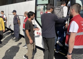 Afganistan uyruklu 260 göçmen sınır dışı edilecek