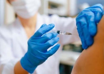 Prof. Dr. Aydın: Covid-19’da sert dalga başladı, aşı ve maske şart