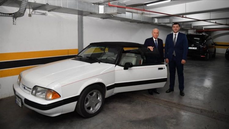 Bahçeli, istifa eden Baki Ersoy’u MHP’ye davet etti