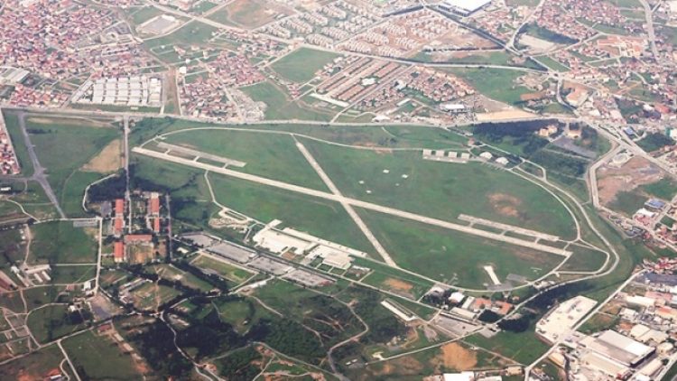 Askeri havalimanı yağmaya açılıyor!