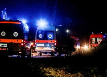 Askeri malzeme taşıyan uçak Yunanistan’ın kuzeyine düştü: Sekiz kişi hayatını kaybetti