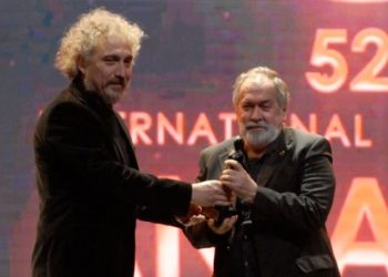 Yönetmen Erden Kıral yaşamını yitirdi
