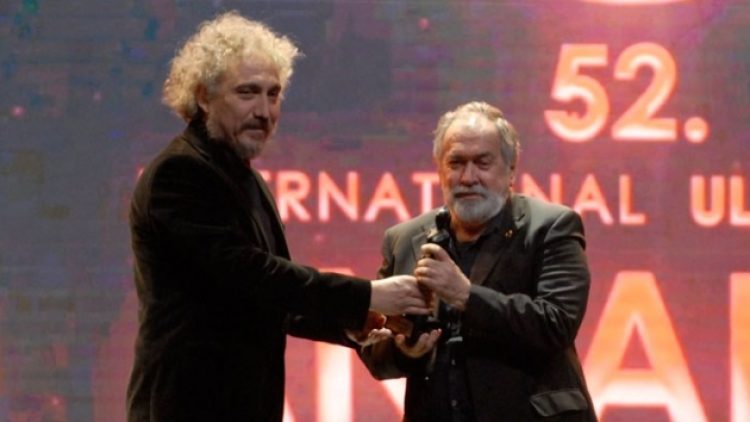 Yönetmen Erden Kıral yaşamını yitirdi