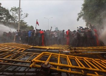 Geçici devlet başkanının ilk icraatı: Sri Lanka’da OHAL ilan edildi