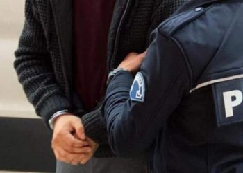 Tutuklu yakınlarına yardıma gözaltı!