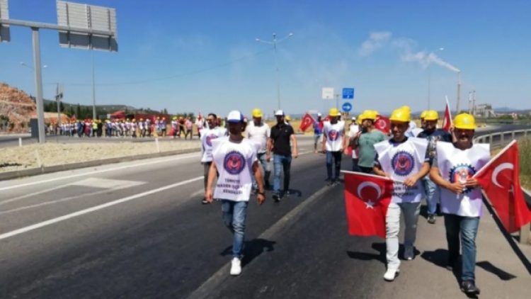 Özelleştirmeye karşı Ankara yürüyen madencilere jandarma engeli