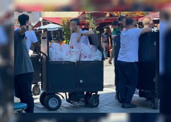 Kapalıçarşı’da kasa kasa dolar taşındı