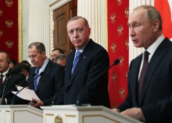 Bloomberg: Rusya, Akkuyu için 15 milyar dolar gönderiyor