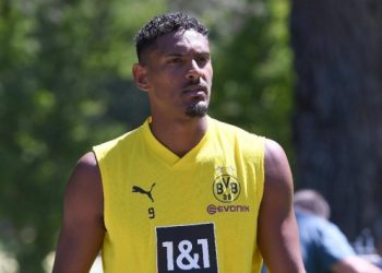 Borussia Dortmund’un yeni golcüsü Haller’den kötü haber
