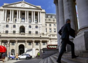 İngiltere Merkez Bankası son 27 yılın en büyük faiz artırımını yaptı