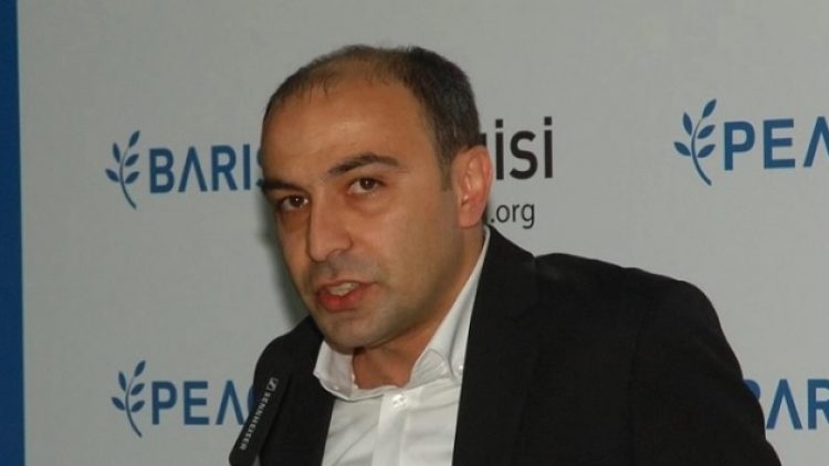 Dezenformasyonla ‘mücadele’ merkezi kurdular; A Haber yazarını başına getirdiler!