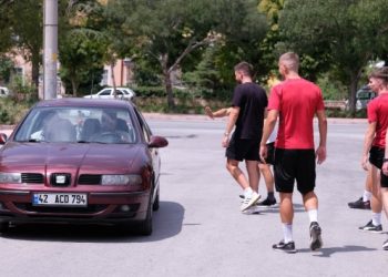 Konyaspor’un rakibi Vaduz, son idman Konya sokaklarında yaptı