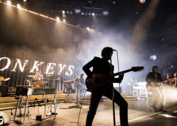 Arctic Monkeys’e saldıran bakkal: Rock sevmem ama gelsin tanışalım