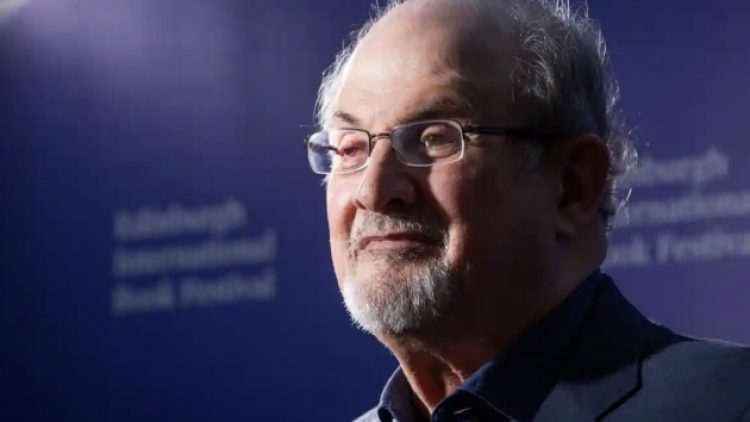 Yazar Salman Rüşdi’yi bıçaklayan saldırgan suçsuz olduğunu iddia etti