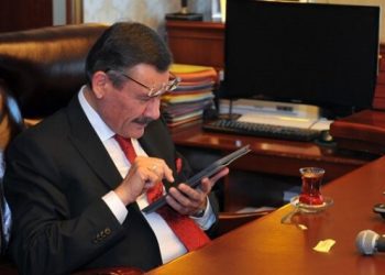 Melih Gökçek yine alay konusu oldu