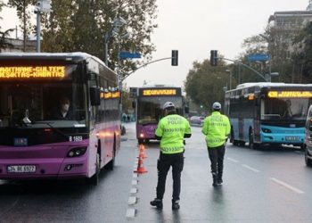 Toplu taşımada tüm yolcular için emniyet kemeri zorunlu oldu