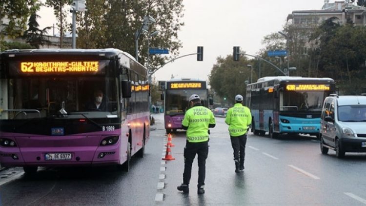 Toplu taşımada tüm yolcular için emniyet kemeri zorunlu oldu