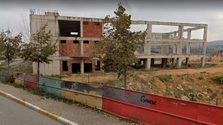 10 bin okul projesi enflasyona takıldı