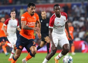 Başakşehir avantajı koruyamadı!