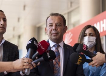 CHP’den ihracı istenen Tanju Özcan hakkında karar çıkmadı