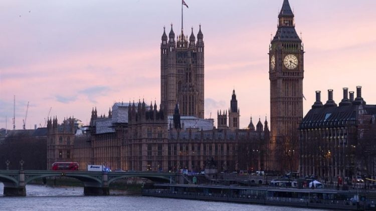 Birleşik Krallık, haziran ayında ilk kez Rusya’dan akaryakıt ithalatı yapmadı