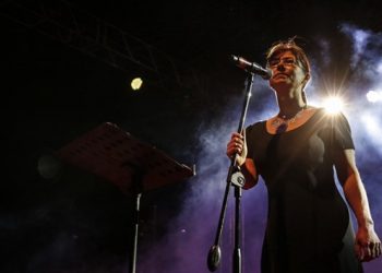 İlkay Akkaya’nın konseri kaymakamlık kararıyla iptal edildi!