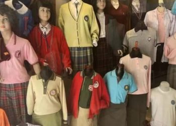 Yandaş yazar, fiyatları el yakan okul üniformaları için çözümü buldu