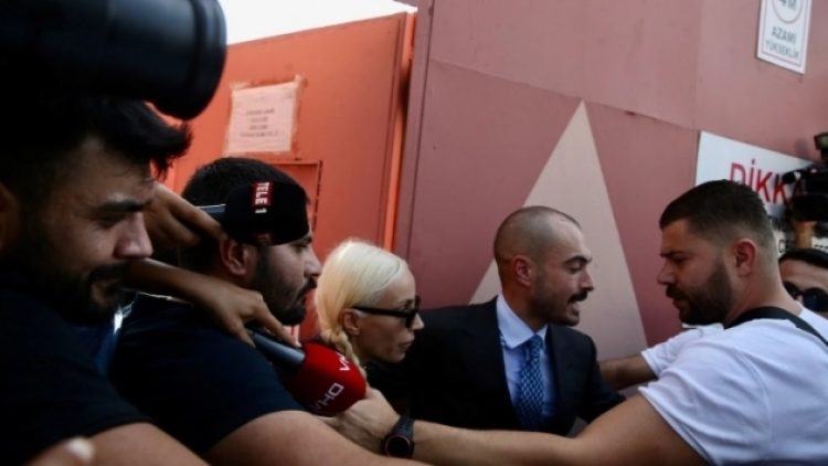 İddianame hazır: Gülşen’in üç yıla kadar hapsi isteniyor