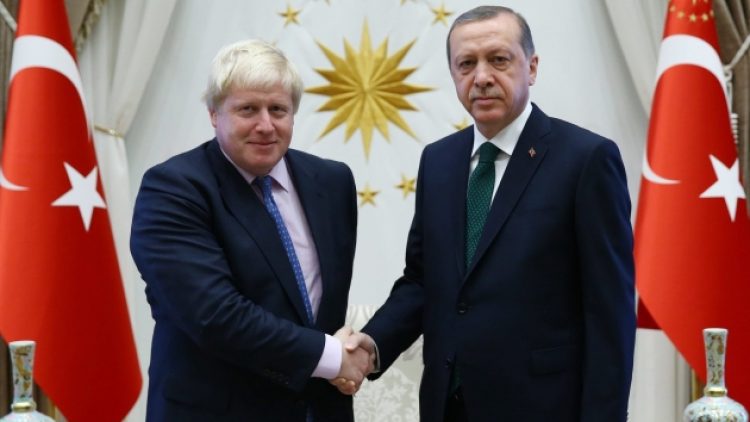 Cumhurbaşkanı Erdoğan, İngiltere Başbakanı Johnson’la görüştü