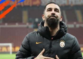 Arda Turan futbolu bıraktı