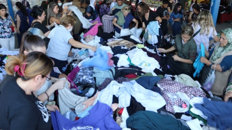 Bulgar vatandaşlar alışveriş için Edirne’ye akın ediyor