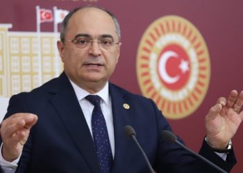 CHP’li Aydoğan: Okullarda açlıktan bayılan çocukların olması utançtan başka nedir?