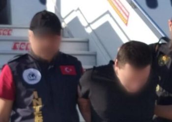 Emre Olur’un devlet arşivindeki fotoğrafı trol hesaptan yayınlandı