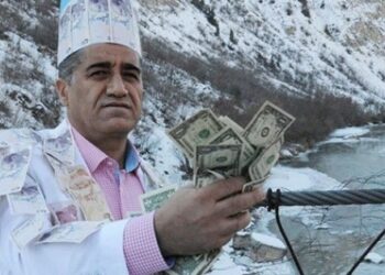 Türkücü Aydın Aydın bir çanta doları Zap Suyu’na attı