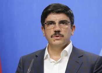 Dikkat AKP Sözcüsü konuşuyor…