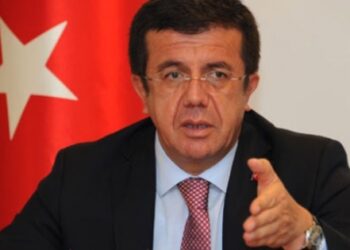 Ekonomi Bakanı: Döviz satmak doğru değil