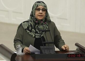 28 Şubatçılardan betersiniz