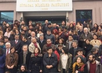 Ankara Üniversitesi’nde ihraç protestosu